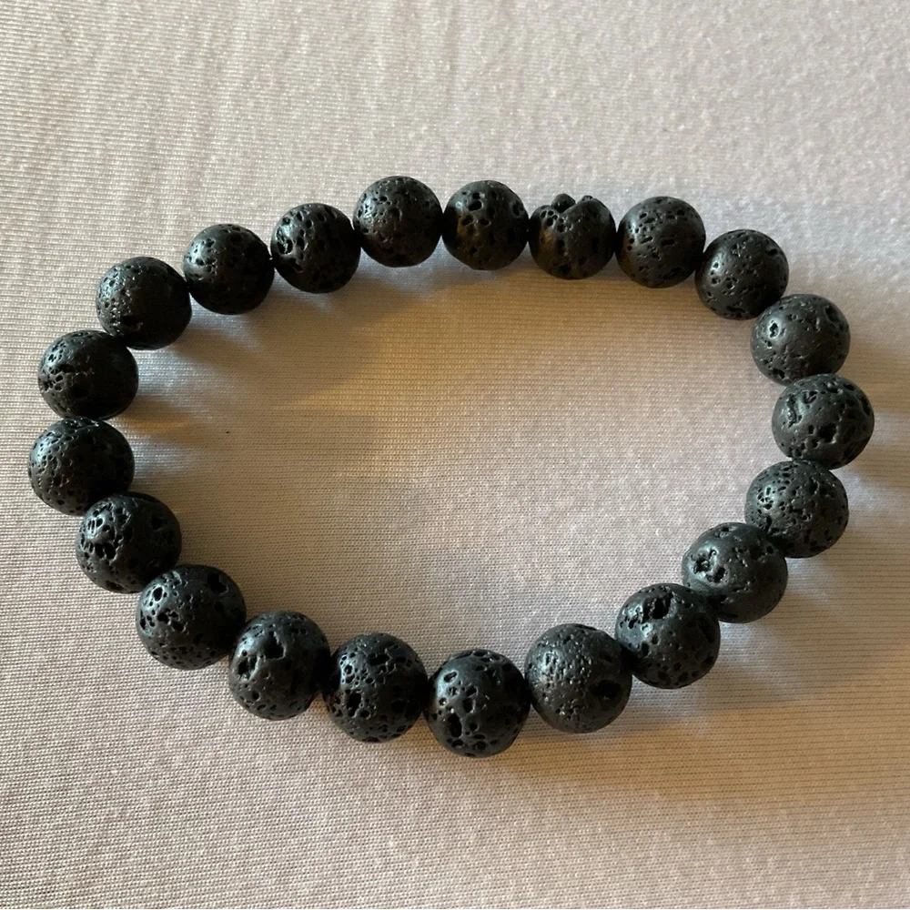 MEN’S BLACK LAVA STONE STRETCH BRACELET